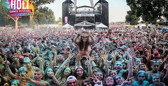 Crotone Holi Dance Festival